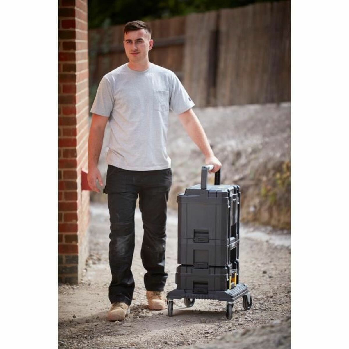 V2H1BCB747C826E92ACB1B7F9EF676DF2E0R5853559P4