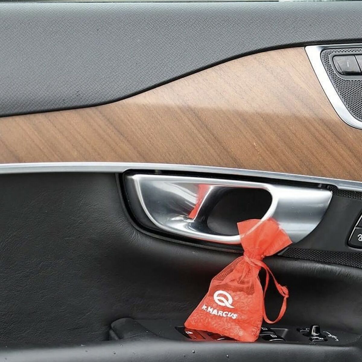 V2HA26B0F65EB70415513B6C44231C33798R5715715P4