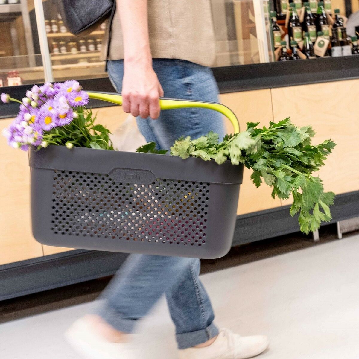 V2H90B9393C73B353492E4176359353A61AR5794085P6