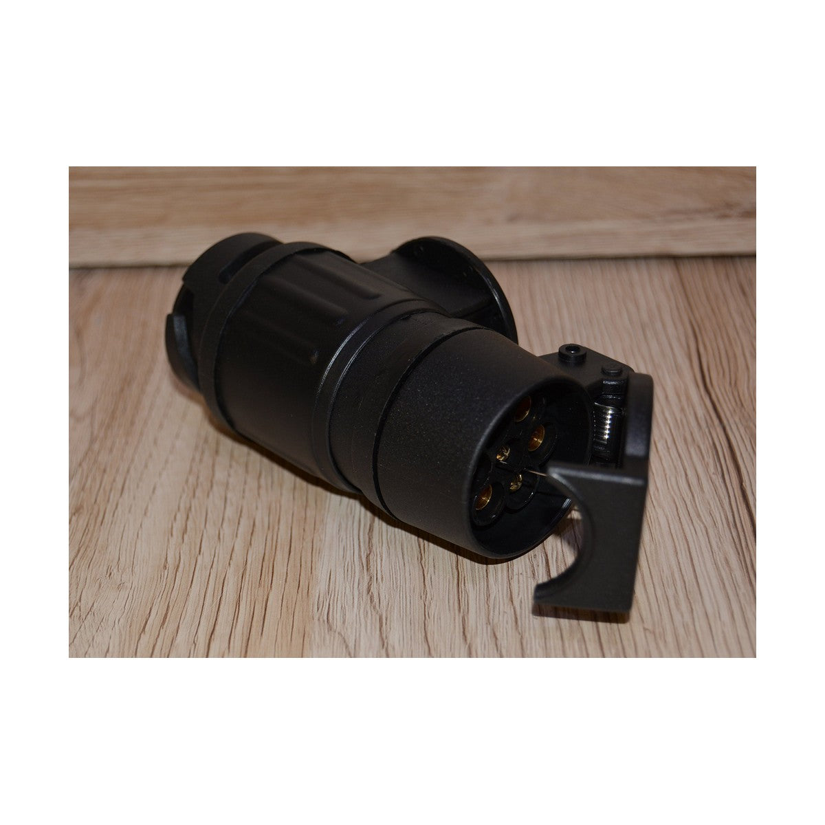 V8H68CB8B876BFBC60A65E3BFEED8B3E923R3728183P3